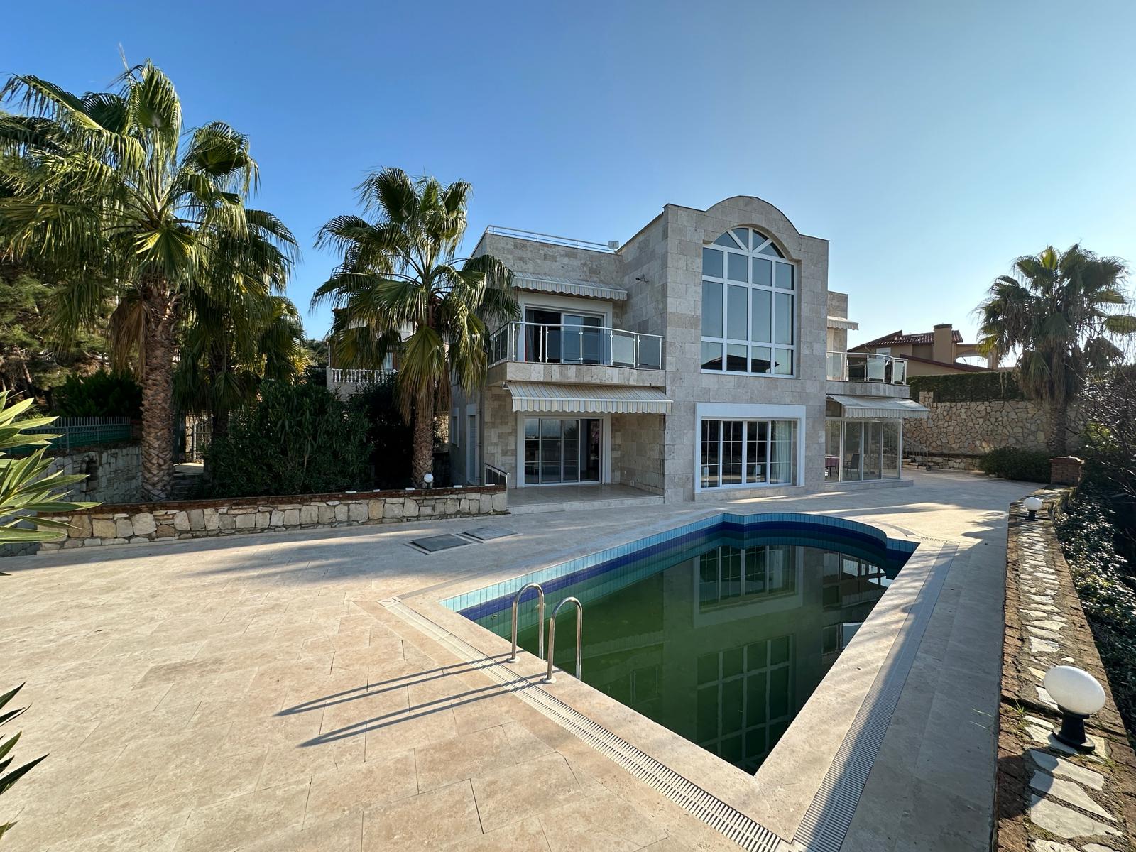 Detached 4+1 Villa for Sale in Kuşadası Soğucak