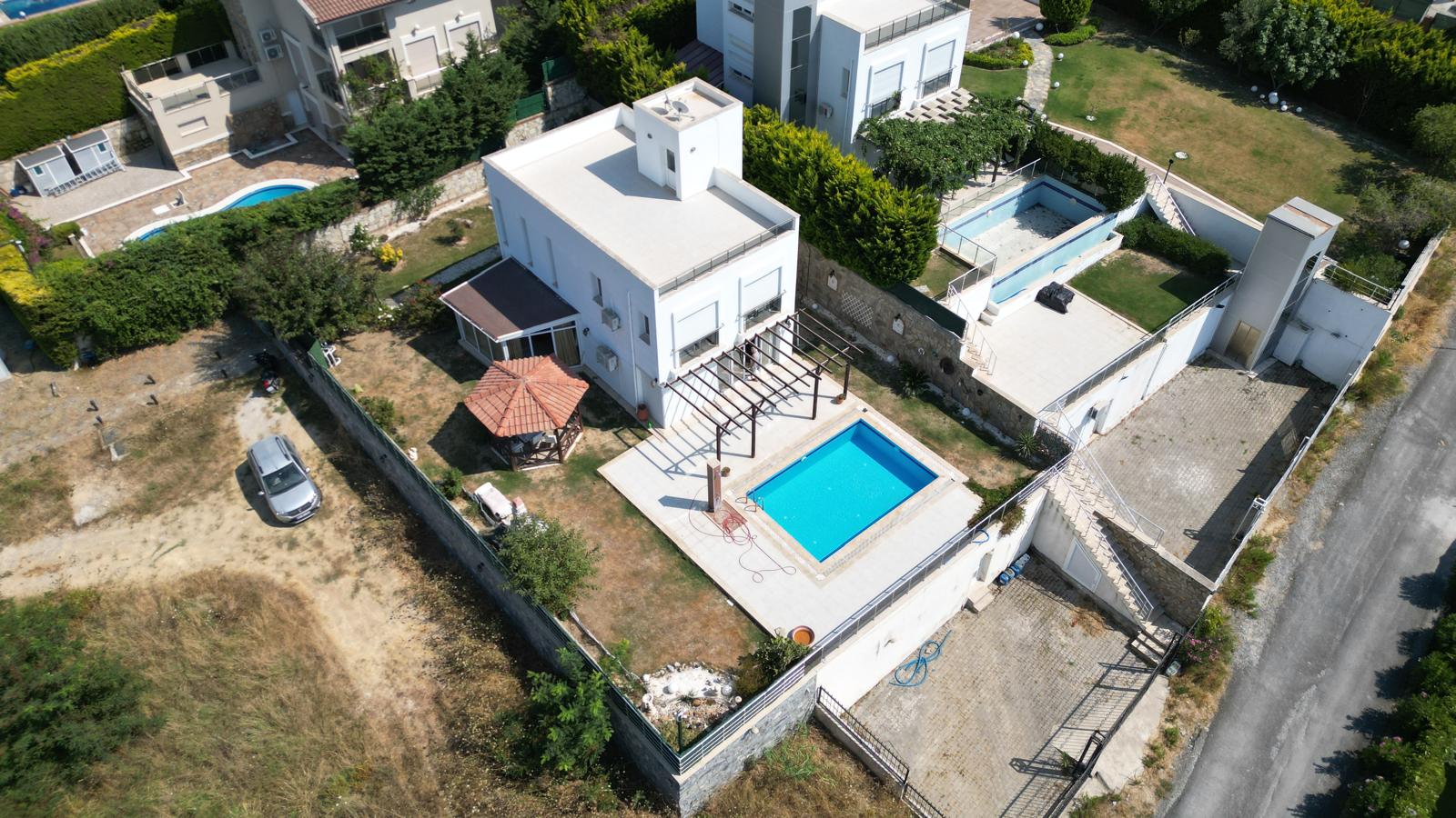 4+1 VILLA WITH PRIVATE POOL IN KUSADASI SOGUCAK.
