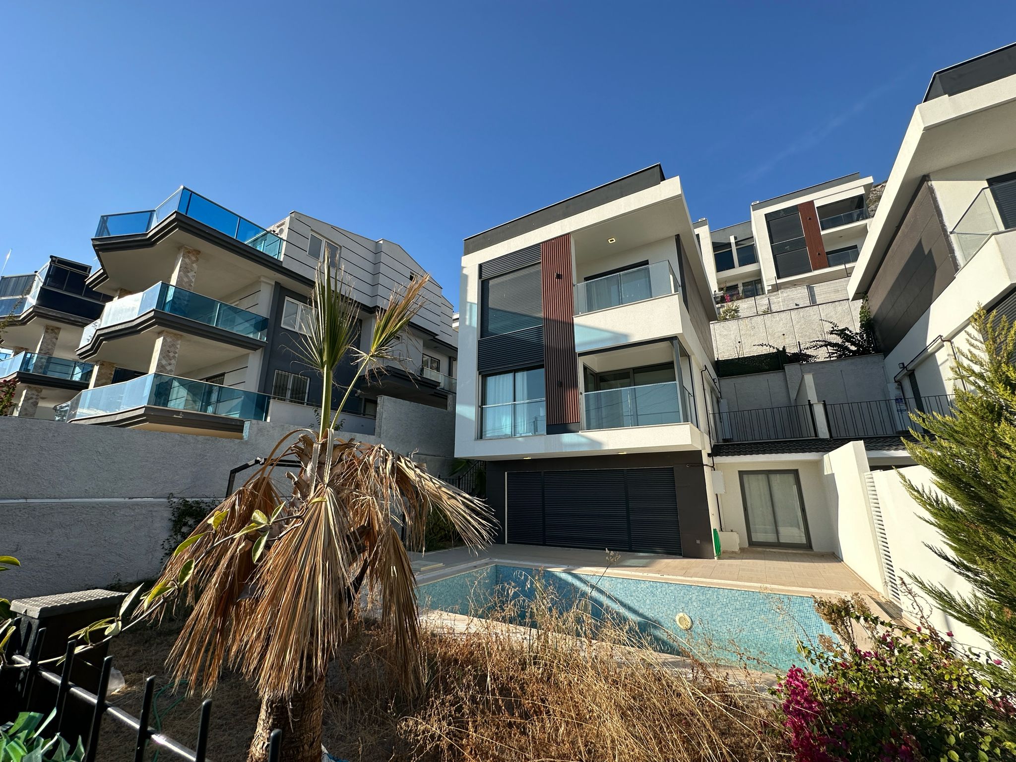4+2 VILLA IN KUŞADASI YAVANSU LOCATION.
