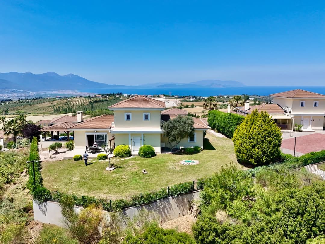 5+1 MAGNIFICENT VILLA IN YAYLAKÖY, KUSADASI