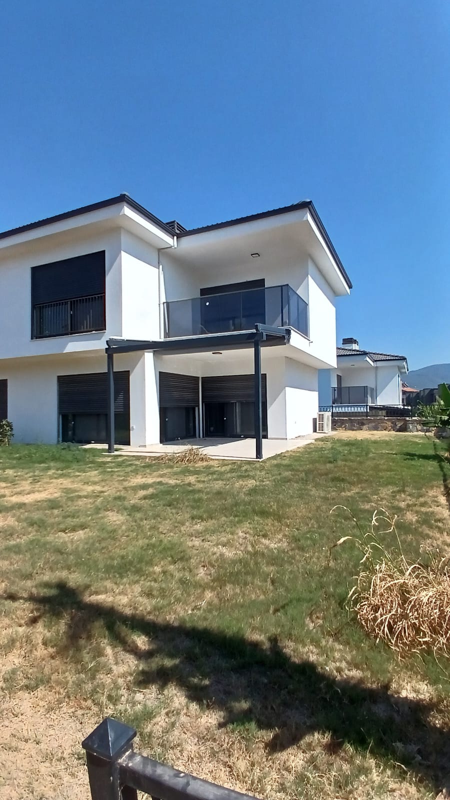 KUŞADASI SOĞUCAK'TA 3+1 VİLLA.